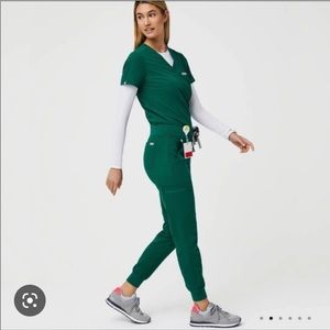 Figs Hunter Green Scrub Set